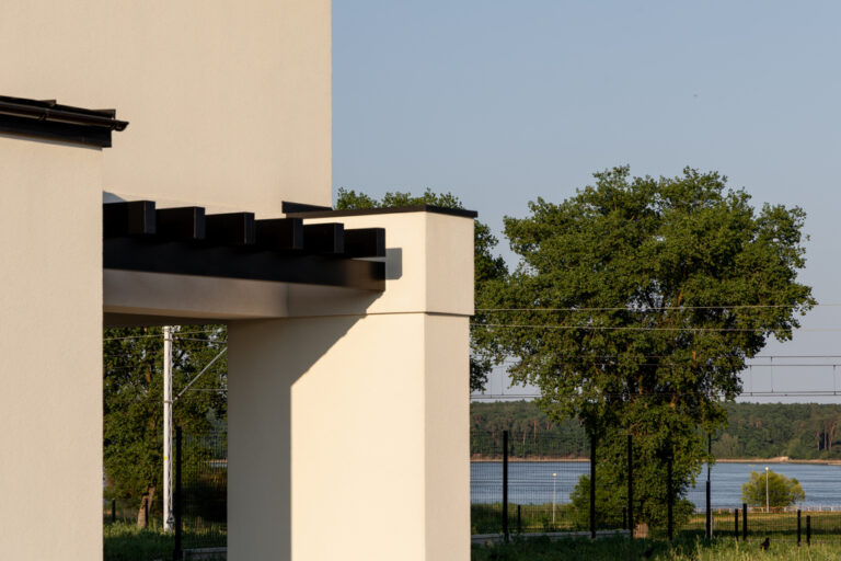 Gotowy dom 150&nbsp;m² | duży ogród 1430&nbsp;m² | widok na&nbsp;zalew
